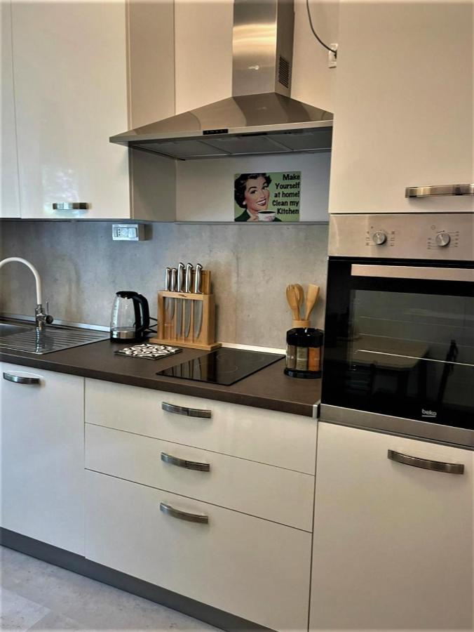 Sea Flower Apartment Рийека Екстериор снимка