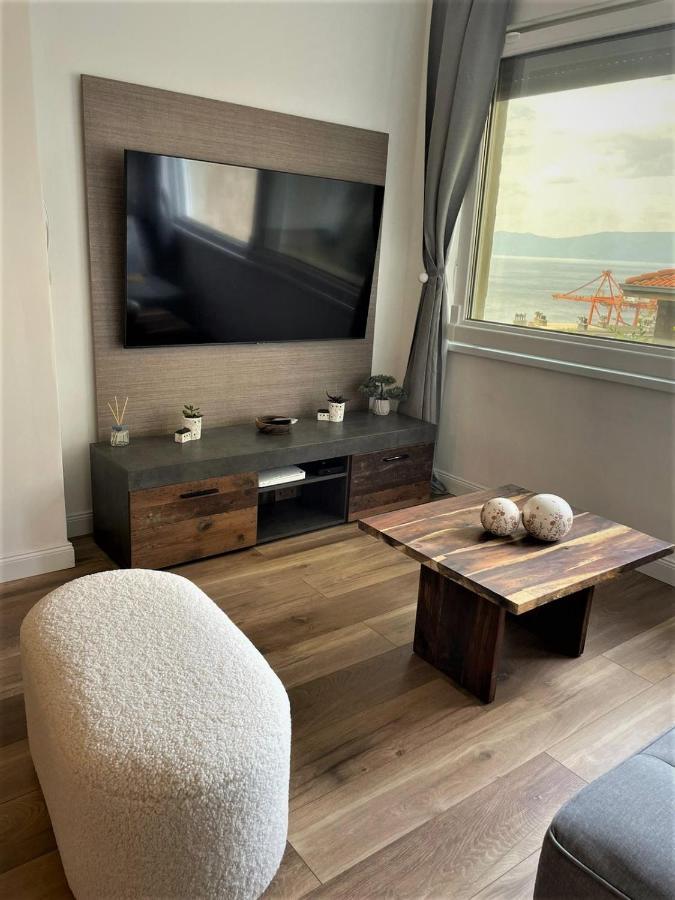 Sea Flower Apartment Рийека Екстериор снимка